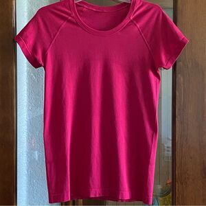 Swiftly Passionate Pink Size 8 Tech Short-Sleeve Shirt 2.0  Hip